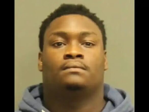 naked woman jumps moving car nashville highway escape kidnapping